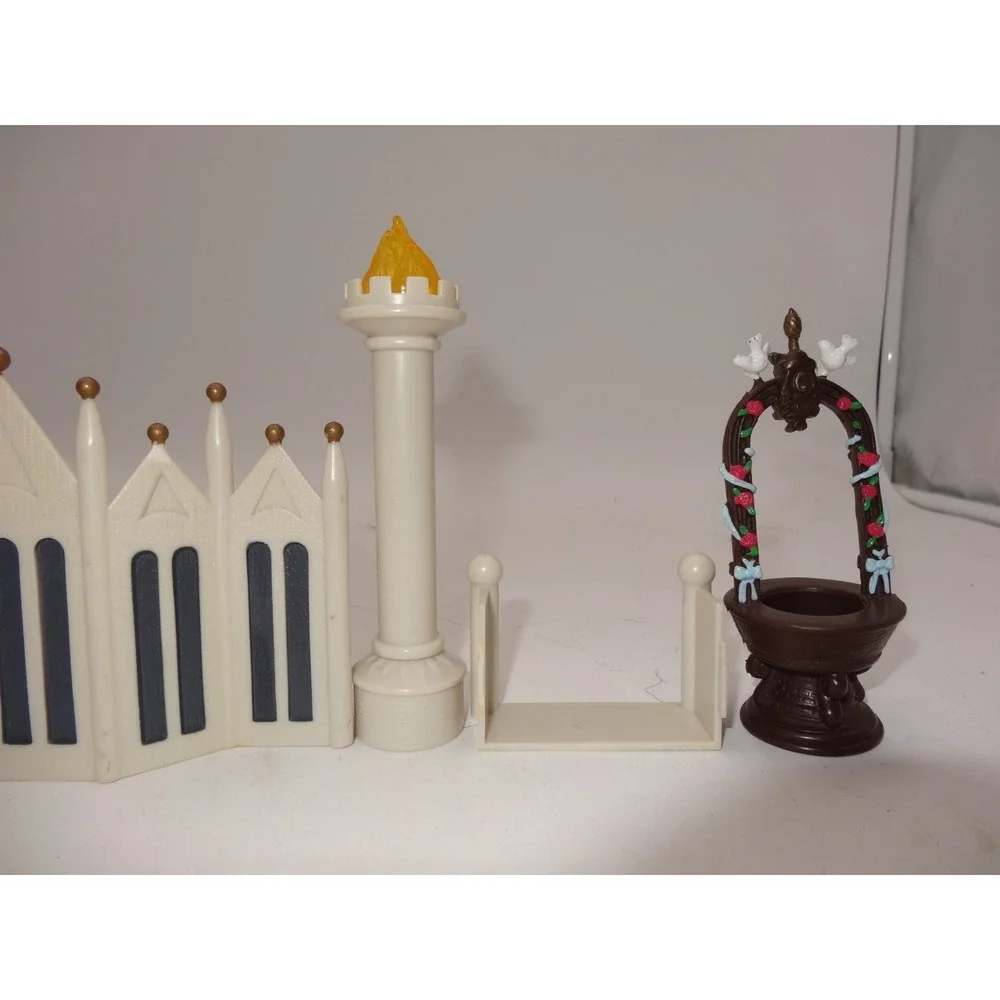 Walt Disney World Cinderella Castle Monorail Playset Accessories Replacement Par